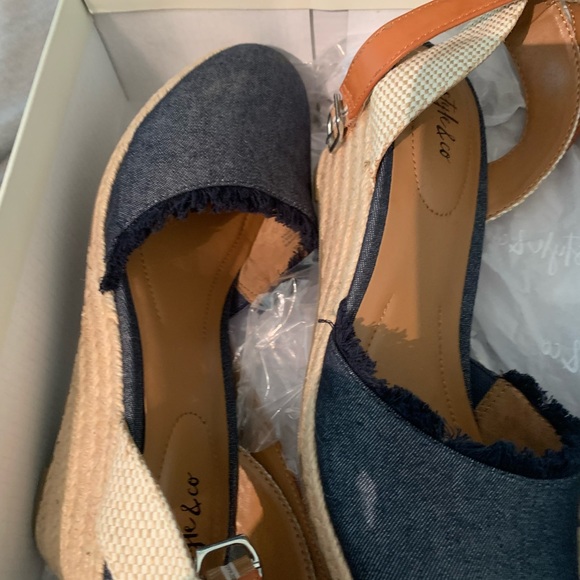 New navy/Jean espradille in box size 9 - Picture 1 of 4